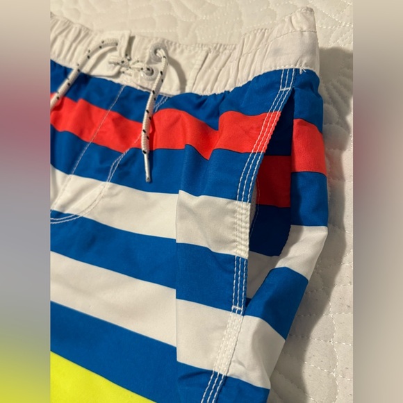 NWOT Gap Swim Trunks - Kids Size L - Picture 2 of 14